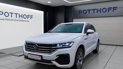 Weiss Gebraucht 2022 VW Touareg Elegance SUV | 45.777 € (Fairer Preis)