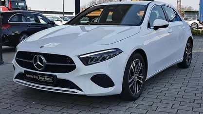 Gebraucht Mercedes A180 Progressive 136 PS (100 kW) 2024 Unilack polarweiß Limousine