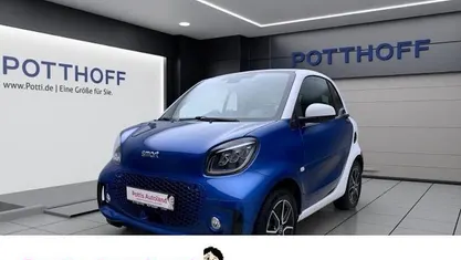 Weiss Gebraucht 2021 Smart ForTwo Electric Drive Passion Coupé | 12.443 € (Fairer Preis)