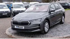 Grau Gebraucht 2024 Skoda Octavia Selection Kombi | 30.885 € (Guter Preis)