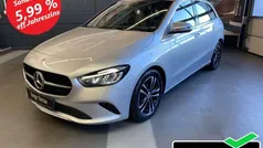 Hightechsilber Gebraucht 2024 Mercedes B180 Progressive Van / Kleinbus | 31.880 € (Guter Preis)