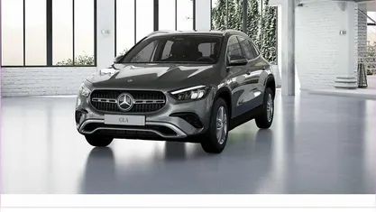 Grau Gebraucht 2024 Mercedes GLA200 SUV | 35.890 € (Fairer Preis)