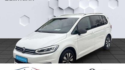 Gebraucht VW Touran Comfortline 150 PS (110 kW) 2025 Weiss Van / Kleinbus