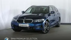Blau Gebraucht 2021 BMW 330e Shadowline Kombi | 29.720 € (Guter Preis)