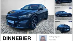 Grau (metallic) Gebraucht 2022 Ford Mustang Mach-E SUV | 38.980 € (Fairer Preis)