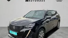 Schwarz Gebraucht 2022 Peugeot e-2008 Active SUV | 16.990 € (Guter Preis)