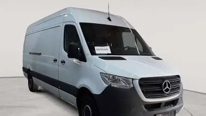 Gebraucht Mercedes Sprinter 170 PS (125 kW) 2024 Arktisweiß Van