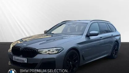 Grau Gebraucht 2022 BMW 520 M Sport Kombi | 32.898 € (Fairer Preis)