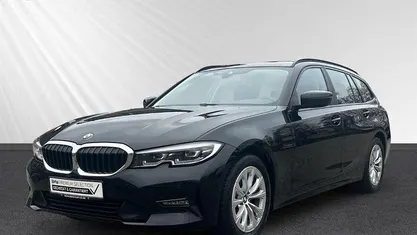 Gebraucht 2022 BMW 320 Advantage Kombi | 28.498 € (Fairer Preis)
