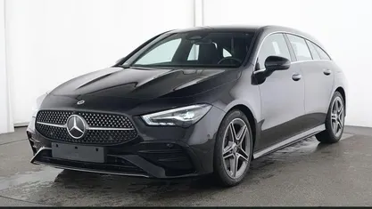 Gebraucht Mercedes CLA200 Shooting Brake AMG 163 PS (119 kW) 2025 Schwarz Kombi