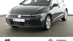 Delfingrau metallic Gebraucht 2024 VW Golf VIII Life Limousine | 24.770 € (Fairer Preis)