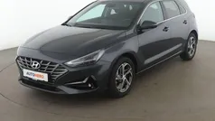 Grau Gebraucht 2023 Hyundai i30 Edition 30+ Limousine | 18.050 € (Fairer Preis)