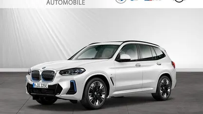 Mineralweiß metallic Gebraucht 2023 BMW iX3 Performance SUV | 41.737 € (Guter Preis)