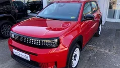 Passione rot Gebraucht 2025 Fiat Grande Panda Red Kleinwagen | 22.288 € (Guter Preis)