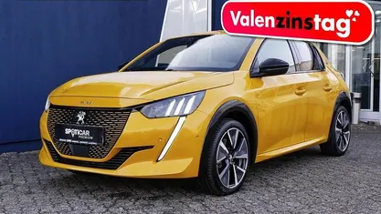 Gelb Gebraucht 2021 Peugeot e-208 GTi Kleinwagen | 15.431 € (Fairer Preis)