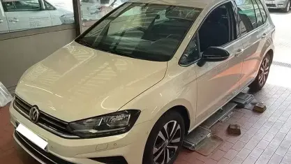 Gebraucht VW Golf Comfortline 150 PS (110 kW) 2020 Weiß Van / Kleinbus