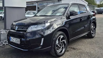 Schwarz Gebraucht 2025 Suzuki Vitara Comfort SUV | 29.990 € (Fairer Preis)