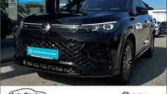 Deep black perleffekt Gebraucht 2024 VW Tiguan R-line SUV | 49.990 € (Superpreis)