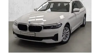 Gebraucht BMW 520 Sport Line 190 PS (139 kW) 2022 Alpinweiss Kombi