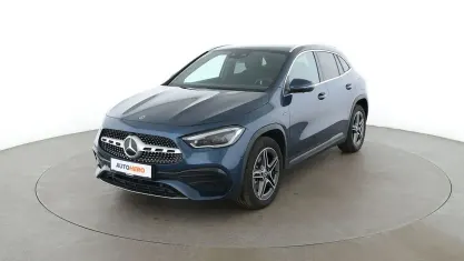 Gebraucht Mercedes GLA250 AMG line 102 PS (75 kW) 2021 Blau SUV
