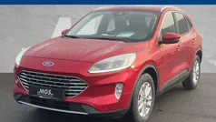 Lucid red met Gebraucht 2023 Ford Kuga Titanium SUV | 25.990 € (Superpreis)