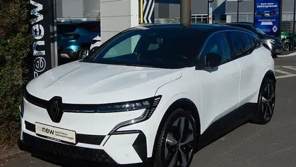Gebraucht Renault Megane E-Tech Techno 160 kW (218 PS) 2023 Arktisweiss Limousine