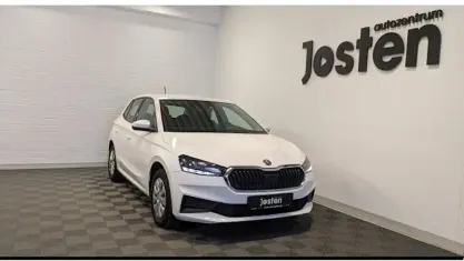 Gebraucht Skoda Fabia Active 65 PS (47 kW) 2022 Weiß (candyweiss) Kleinwagen