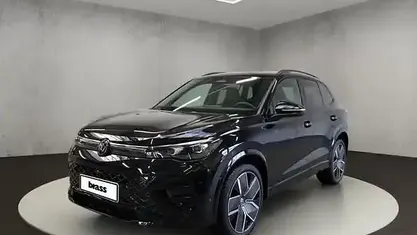 Neu VW Tiguan R-line 150 PS (110 kW) 2025 Grenadillschwarz metallic SUV