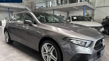 Gebraucht Mercedes A250 Style 160 PS (117 kW) 2021 Grau Limousine