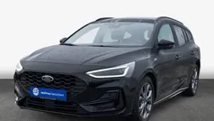 Agate black metallic Gebraucht 2024 Ford Focus ST-Line Kombi | 24.450 € (Superpreis)