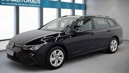 Gebraucht VW Golf VIII Life 110 PS (80 kW) 2023 Schwarz Kombi