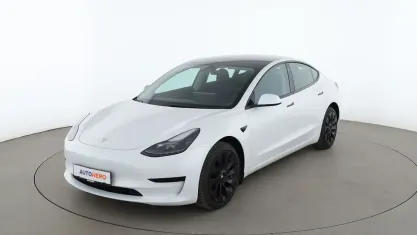 Gebraucht Tesla Model 3 Standard Range 235 kW (320 PS) 2023 Weiß Limousine