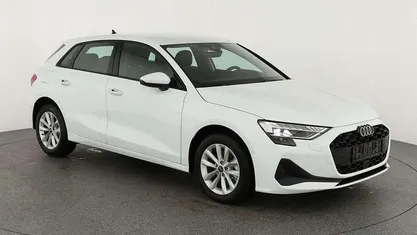 Gebraucht 2025 Audi A3 Limousine | 33.646 € (Guter Preis)