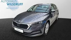 Grau Gebraucht 2024 Skoda Octavia Style Kombi | 35.470 € (Fairer Preis)