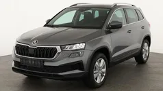 Graphite grau metallic Neu 2025 Skoda Karoq Selection SUV | 39.445 € (Guter Preis)