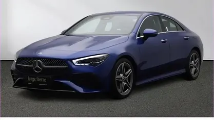 Lack spektralblau Gebraucht 2024 Mercedes CLA200 AMG line Coupé | 34.440 € (Guter Preis)