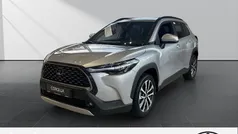 Silber Neu 2025 Toyota Corolla Cross SUV | 36.990 € (Fairer Preis)