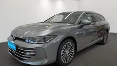 Diabasgrau metallic Gebraucht 2024 VW Passat Elegance Kombi | 41.359 € (Guter Preis)
