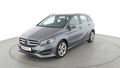 Grau Gebraucht 2018 Mercedes B180 Urban Van / Kleinbus | 16.290 € (Fairer Preis)