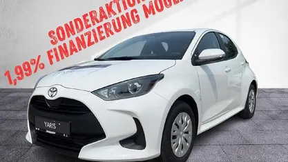 Gebraucht Toyota Yaris Hybrid Business Edition 116 PS (85 kW) 2021 Super white 2 Limousine
