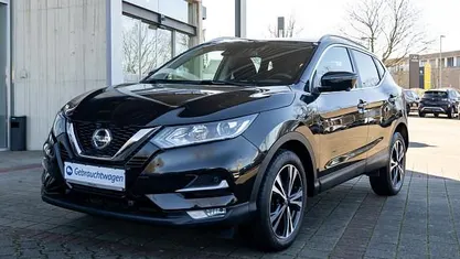 Gebraucht Nissan Qashqai N-Connecta 159 PS (116 kW) 2020 Schwarz SUV
