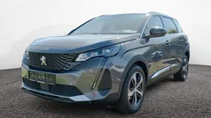 Grau / Gebraucht 2023 Peugeot 5008 GT Van / Kleinbus | 31.450 € (Fairer Preis)