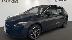 Schwarz Gebraucht 2023 Mercedes B200 Van / Kleinbus | 30.590 € (Fairer Preis)