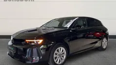 Lackierung schwarz perla nera/typ aussenverkleidung perlmutt Gebraucht 2024 Opel Astra Elegance Limousine | 22.870 € (Fairer Preis)