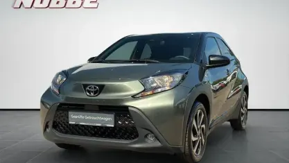 Gebraucht Toyota Aygo X Pulse 72 PS (52 kW) 2023 Grün SUV