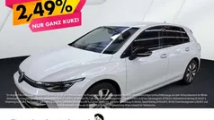 Weiss Gebraucht 2025 VW Golf VIII Goal Limousine | 28.922 € (Superpreis)