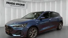 Blau Gebraucht 2024 Ford Focus ST-Line X Limousine | 25.649 € (Fairer Preis)