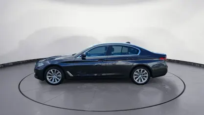 Gebraucht BMW 520 190 PS (139 kW) 2023 Sophistograu brillanteffe Limousine