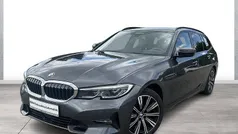 Grau Gebraucht 2020 BMW 320e Sport Line Kombi | 25.890 € (Fairer Preis)