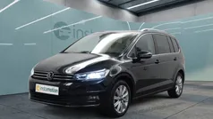 Schwarz Gebraucht 2024 VW Touran Pro Van / Kleinbus | 35.849 € (Fairer Preis)